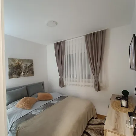 아파트 Verona Lakic